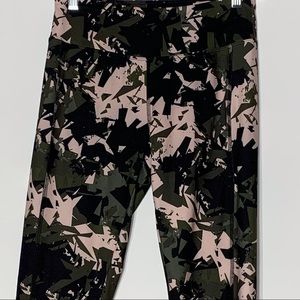 EUC‎ Ellie Athletic Leggings